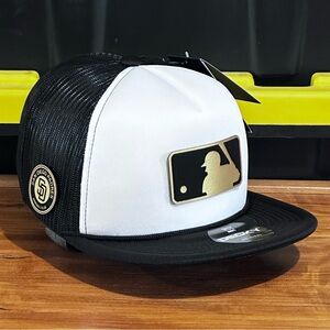 MLB San Diego Padres trucker SnapBack Black And White foam trucker Hat